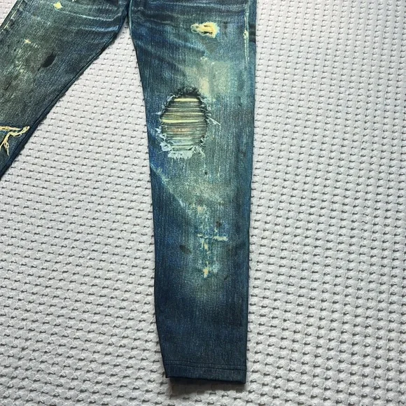 NWT Paris Angle Ripped Jean With Bedazzle Size Small - Picture 6 of 17